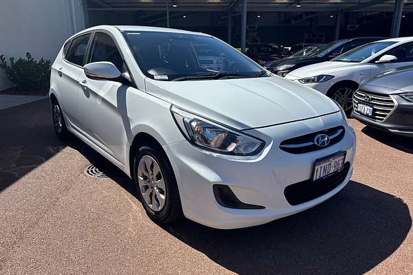 2016 Hyundai Accent Active RB4