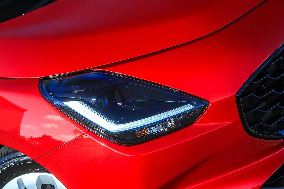 2025 Suzuki Swift Hybrid UZ