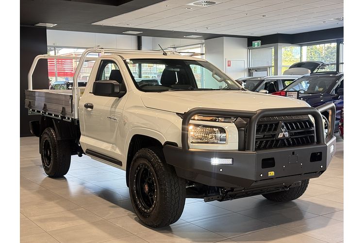 2025 Mitsubishi Triton GLX MV 4X4