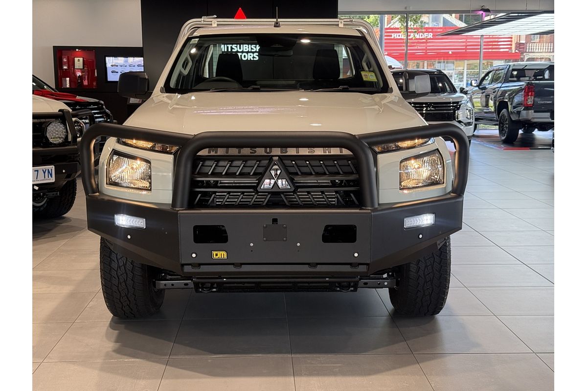 2025 Mitsubishi Triton GLX MV 4X4