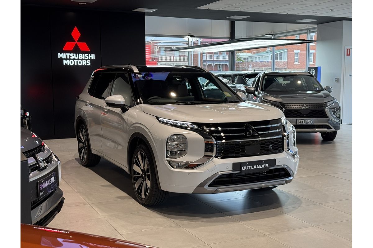 2025 Mitsubishi Outlander Exceed Tourer ZM