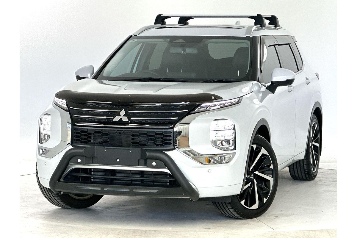 2024 Mitsubishi Outlander Exceed ZM