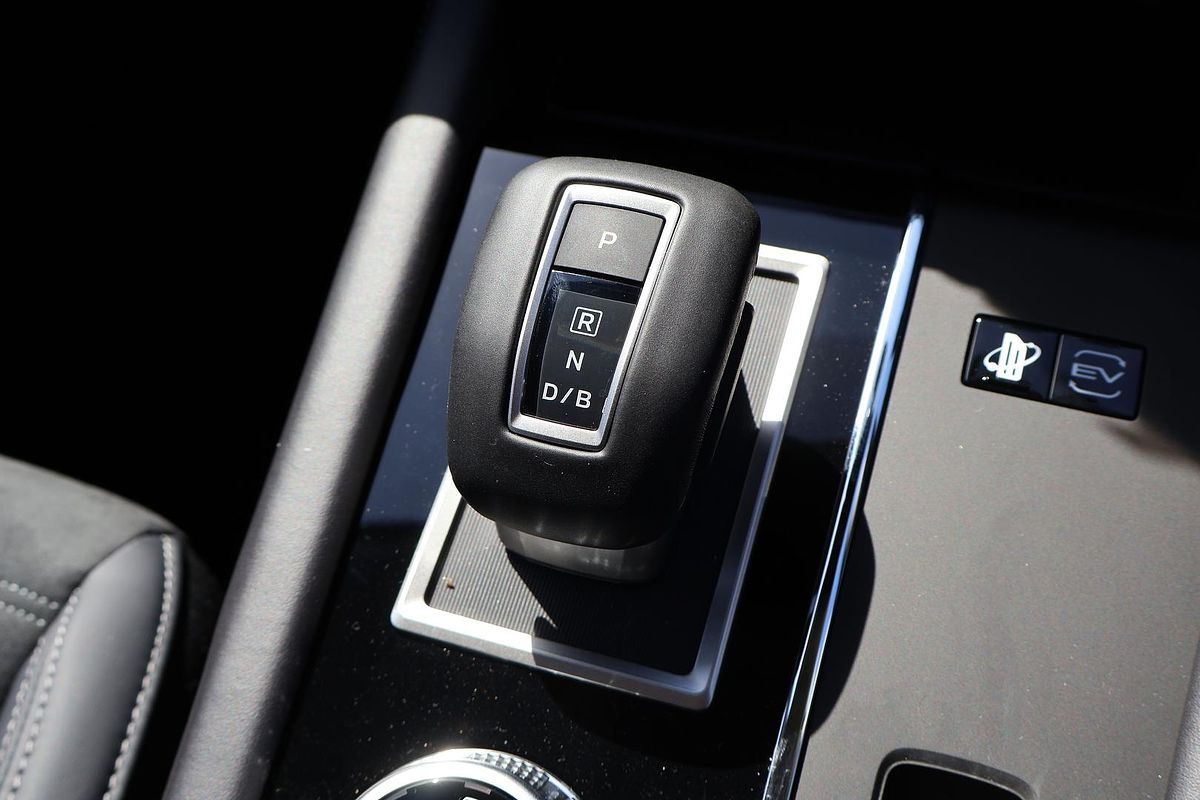 2025 Mitsubishi Outlander PHEV Aspire ZM