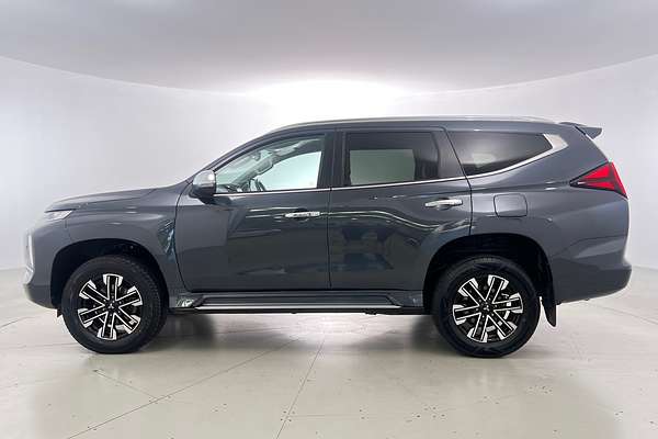 2022 Mitsubishi Pajero Sport Exceed QF thumb-1