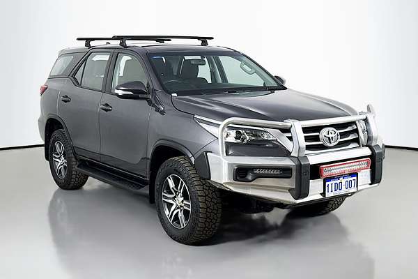 2015 Toyota Fortuner GX GUN156R