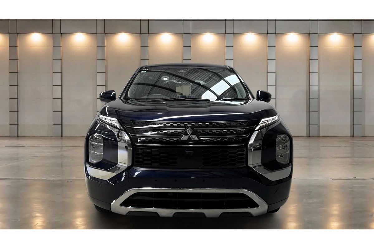 2023 Mitsubishi Outlander ES ZM