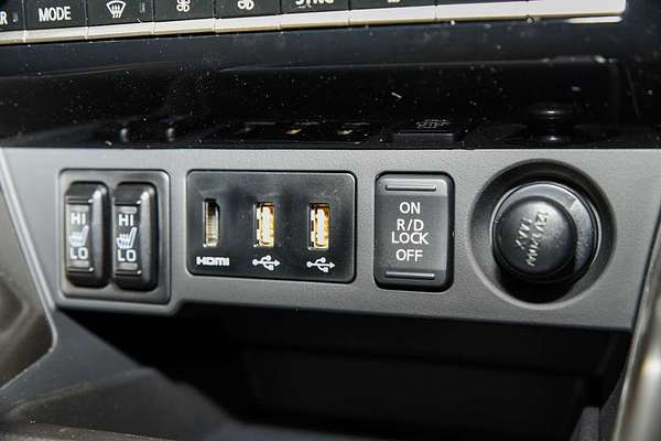 2025 Mitsubishi Pajero Sport GSR QG thumb-13