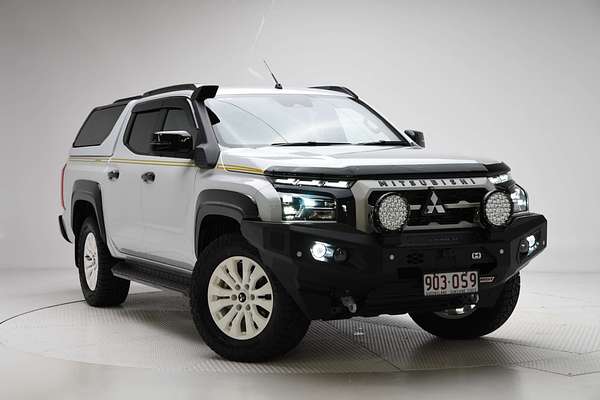 2025 Mitsubishi Triton GSR MV 4X4 thumb-0