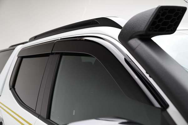 2025 Mitsubishi Triton GSR MV 4X4 thumb-18