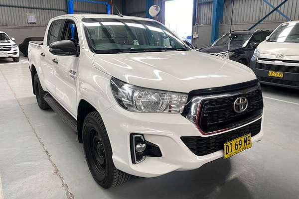 2025 Toyota Hilux SR GUN126R 4X4
