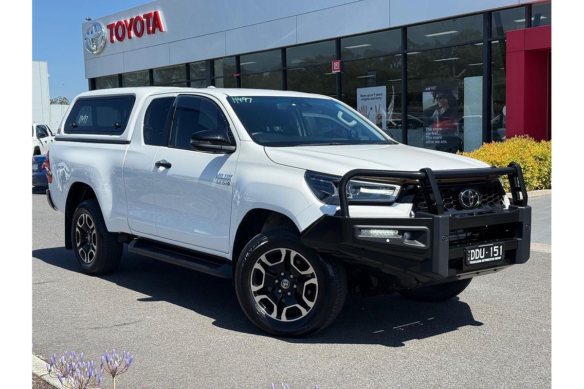 2024 Toyota Hilux SR5 GUN126R 4X4