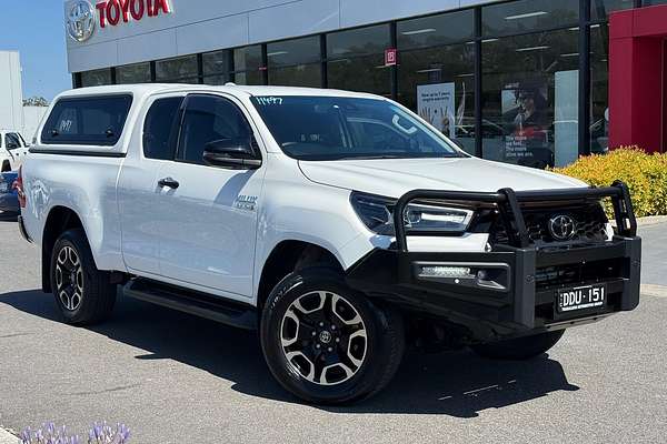 2024 Toyota Hilux SR5 GUN126R 4X4