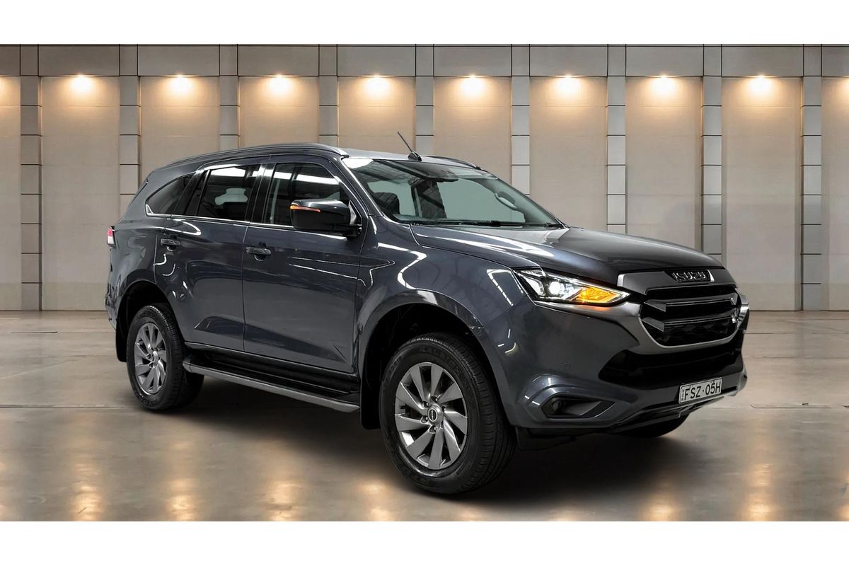 2022 Isuzu MU-X LS-U