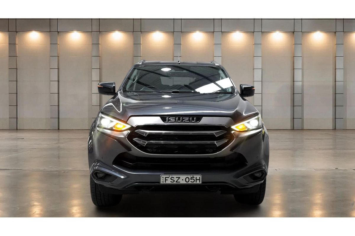 2022 Isuzu MU-X LS-U