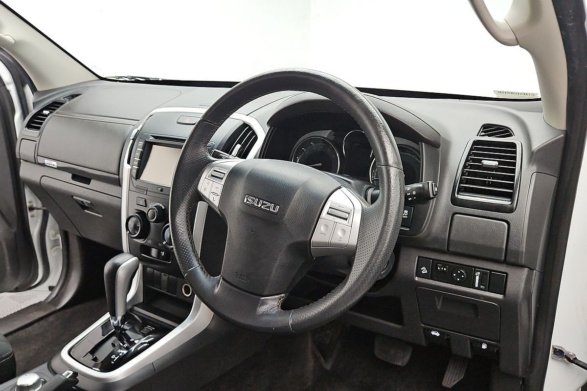 2020 Isuzu MU-X LS-M