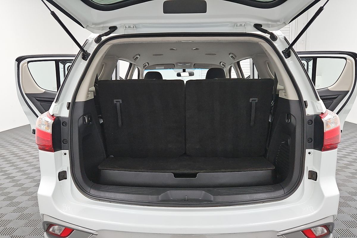 2020 Isuzu MU-X LS-M