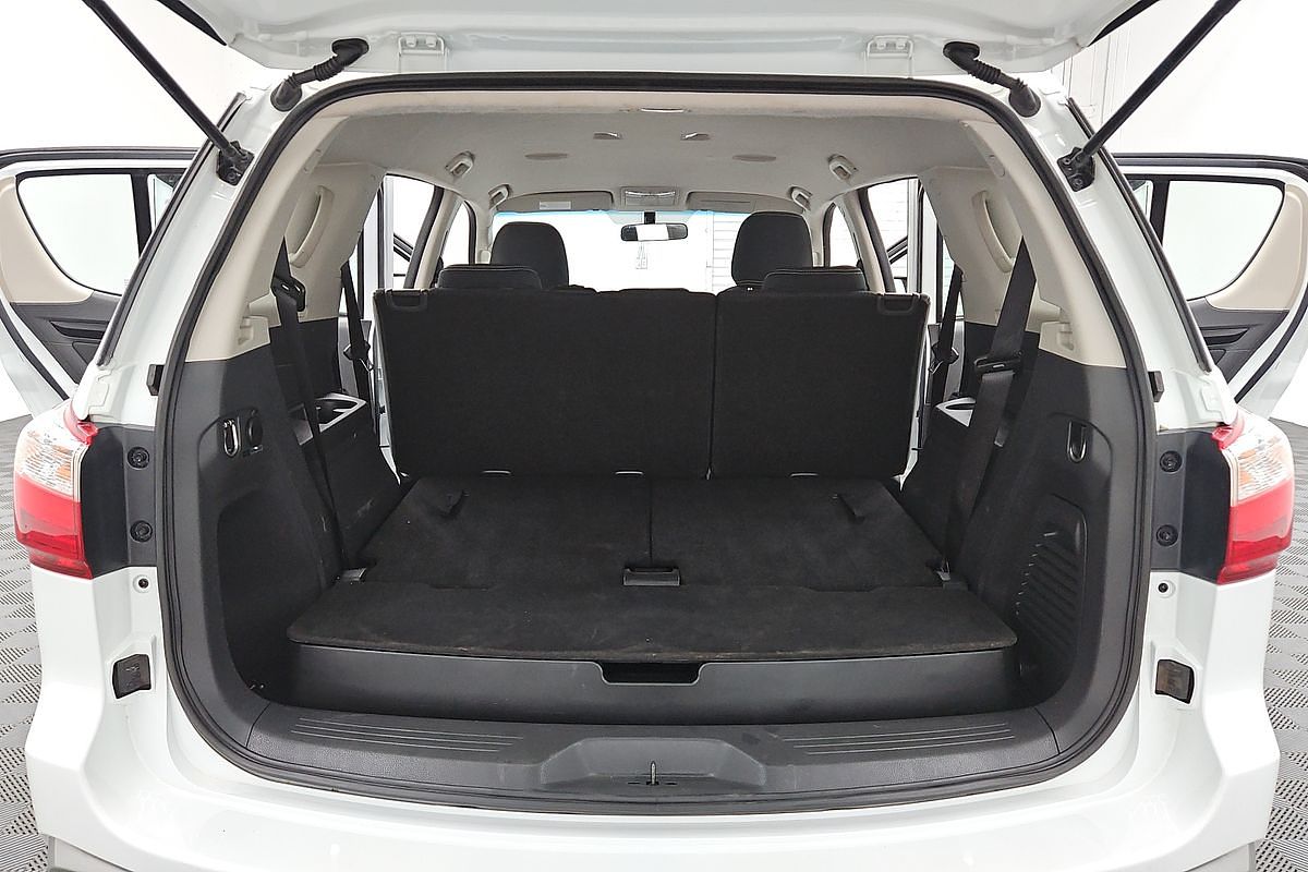 2020 Isuzu MU-X LS-M