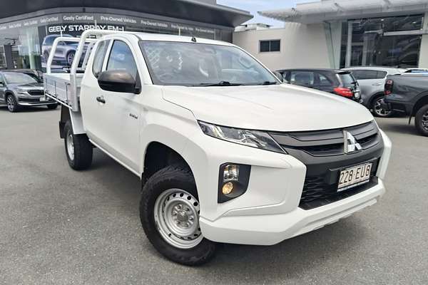2022 Mitsubishi Triton GLX MR 4X4