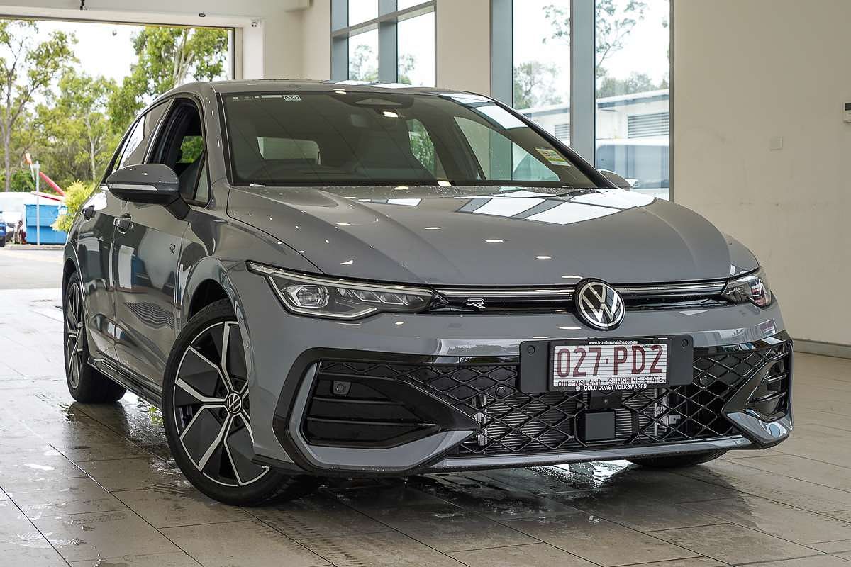 2025 Volkswagen Golf 110TSI R-Line 8.5