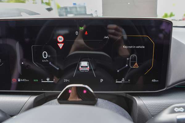 2025 Kia K4 GT-Line CL4m thumb-10