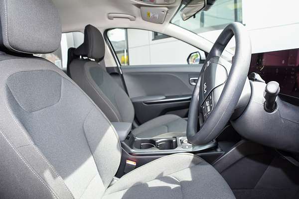 2025 Kia K4 S CL4m thumb-9