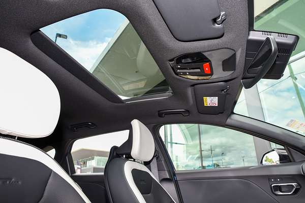 2025 Kia K4 GT-Line CL4m thumb-14