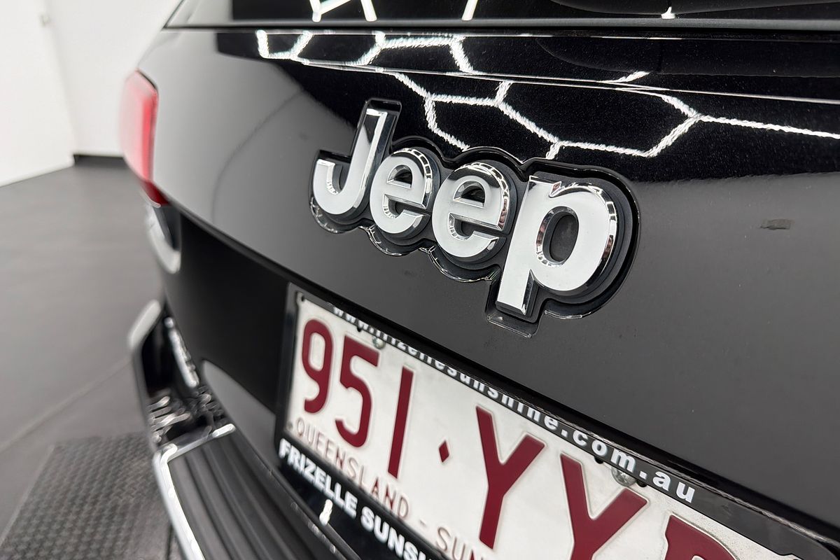 2019 Jeep Grand Cherokee Laredo WK