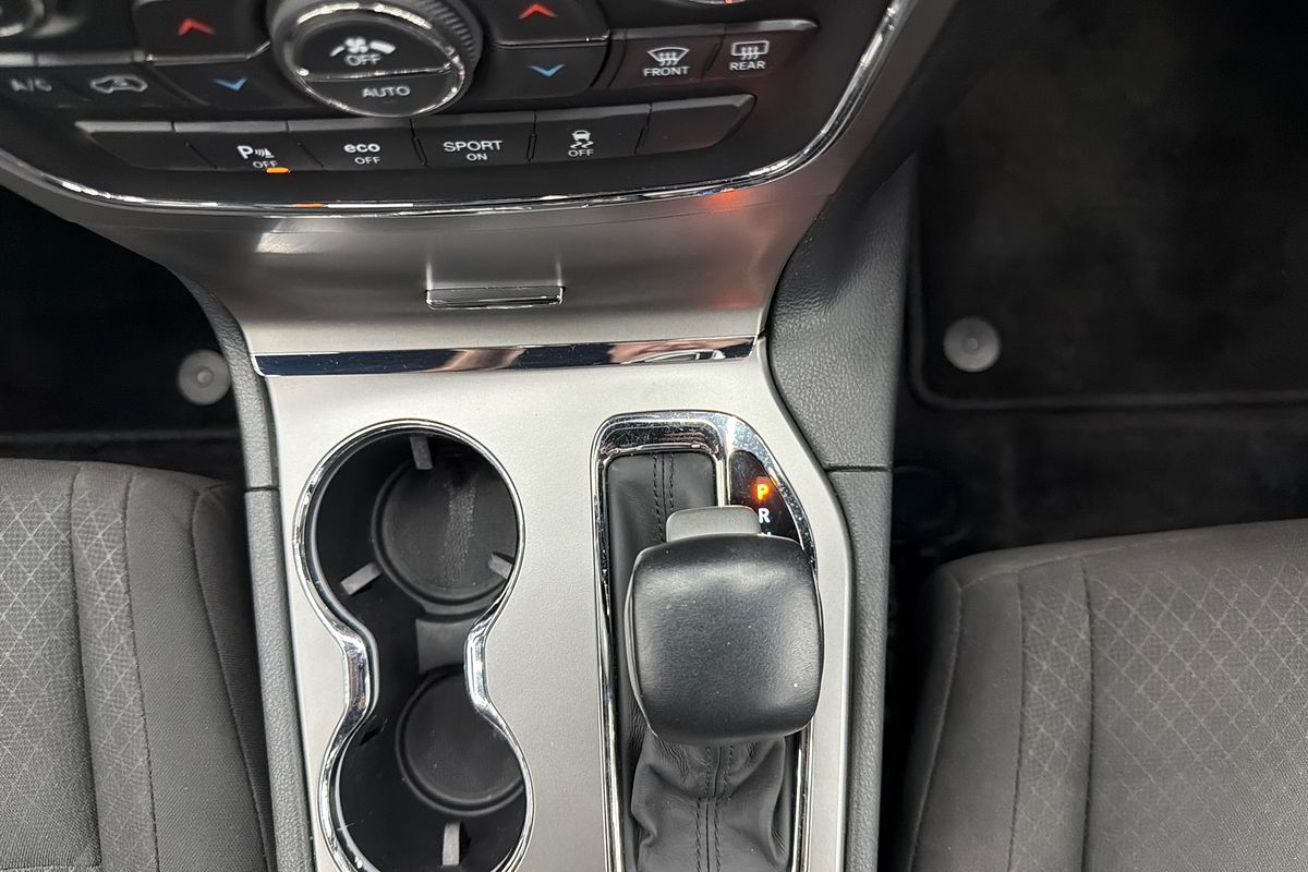 2019 Jeep Grand Cherokee Laredo WK