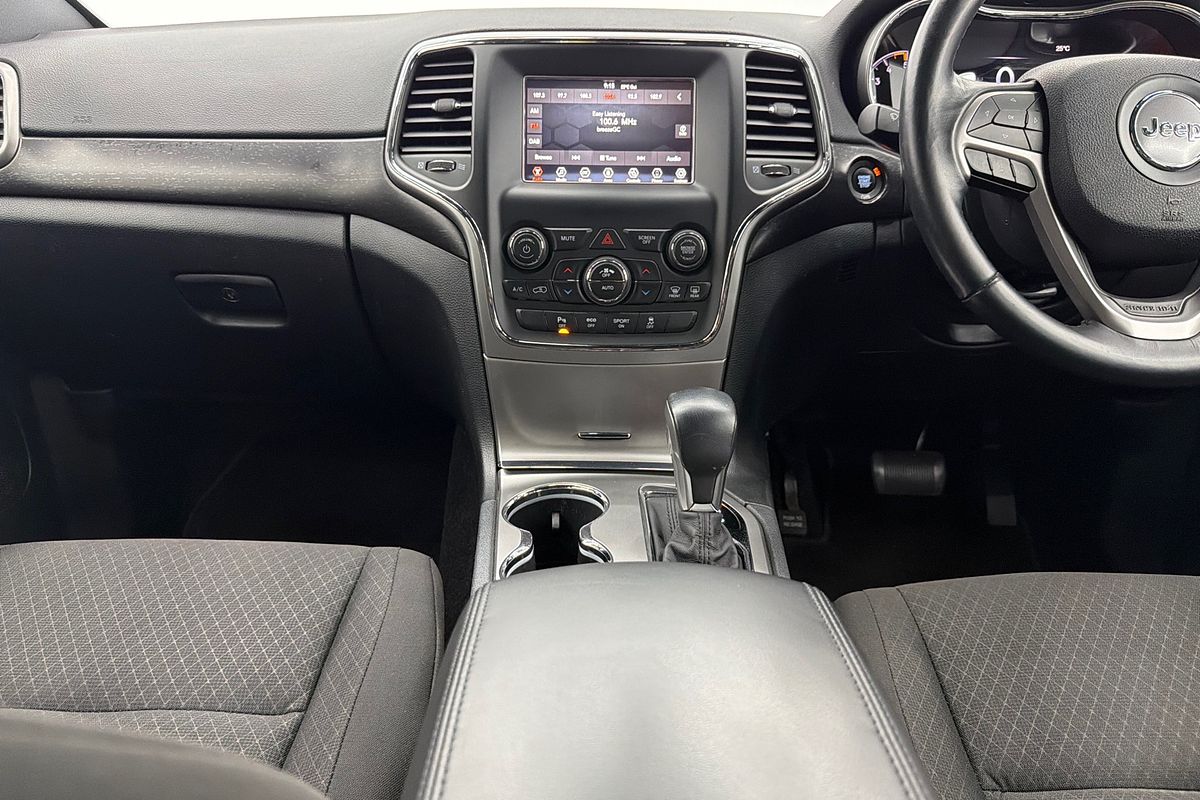 2019 Jeep Grand Cherokee Laredo WK