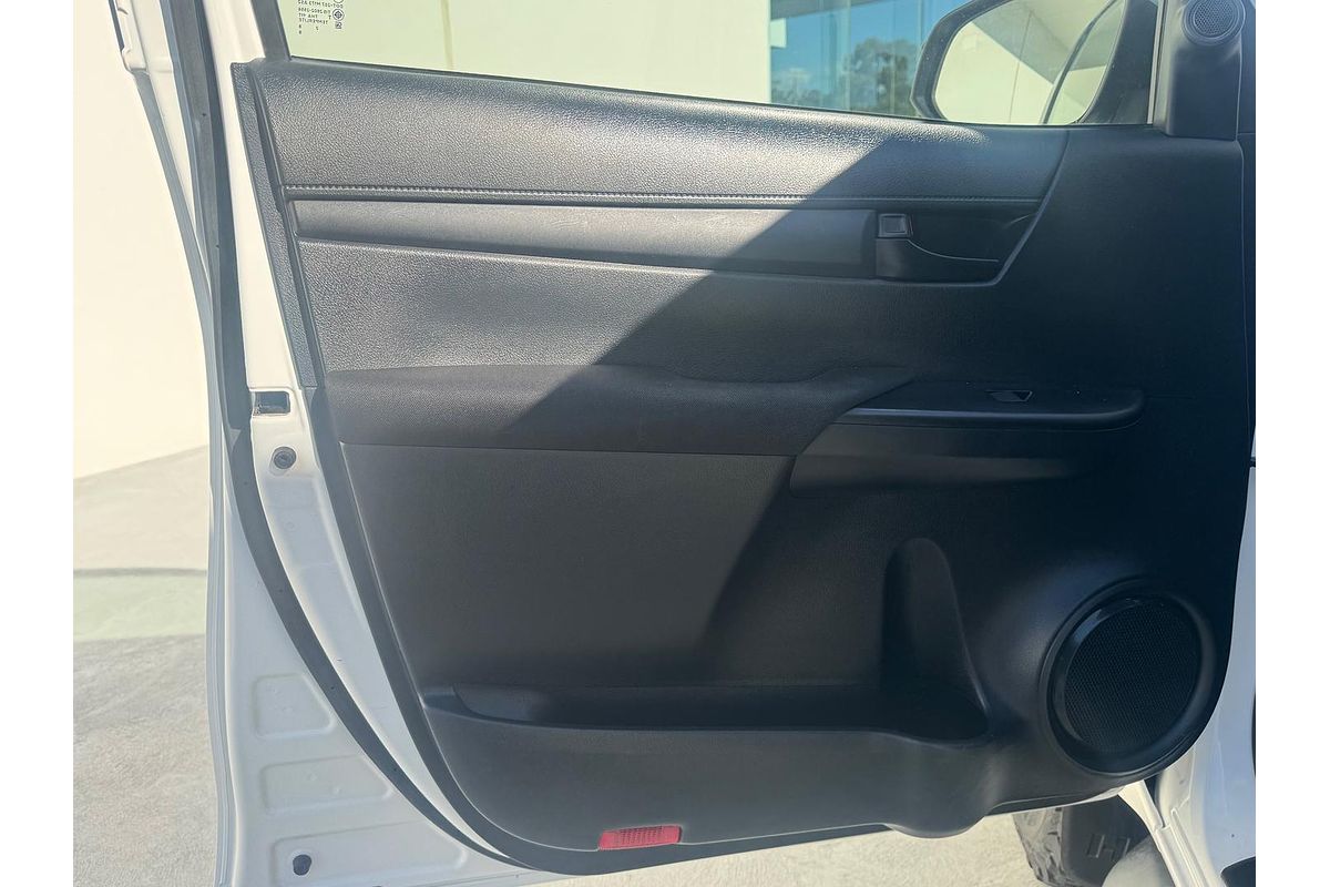 2020 Toyota Hilux SR GUN126R 4X4