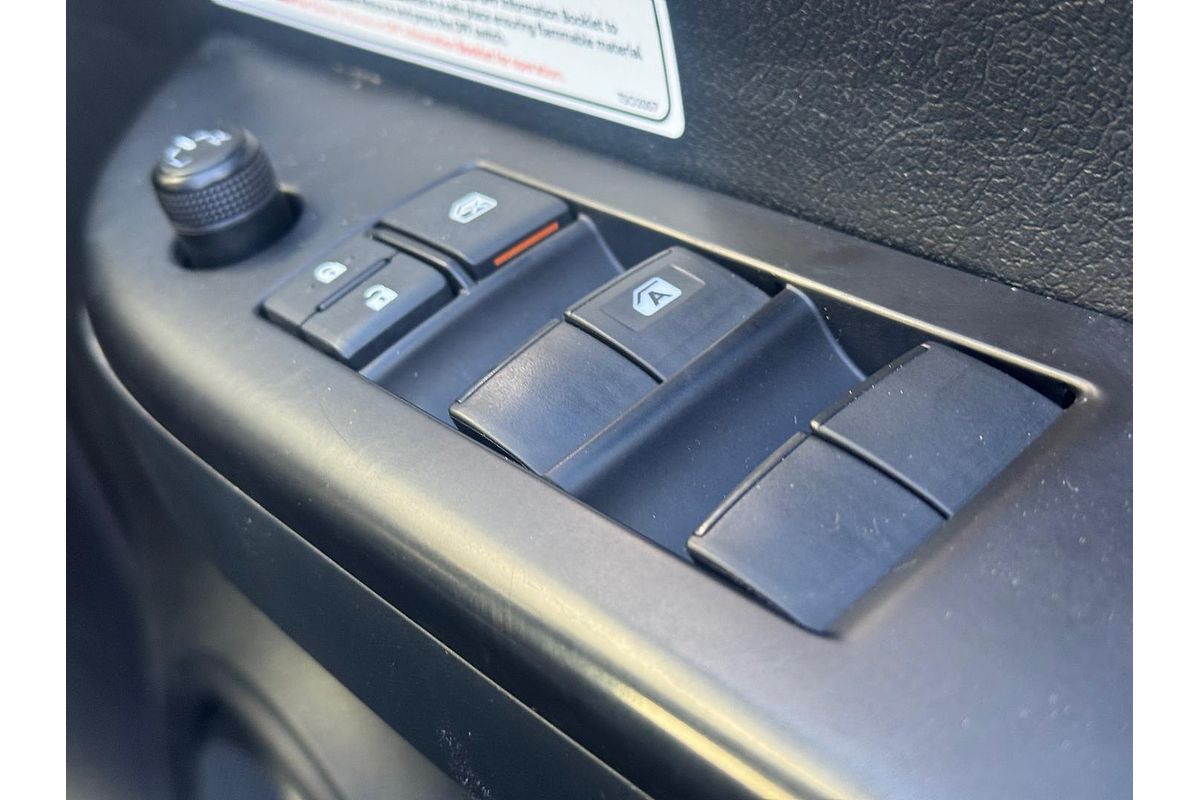 2020 Toyota Hilux SR GUN126R 4X4