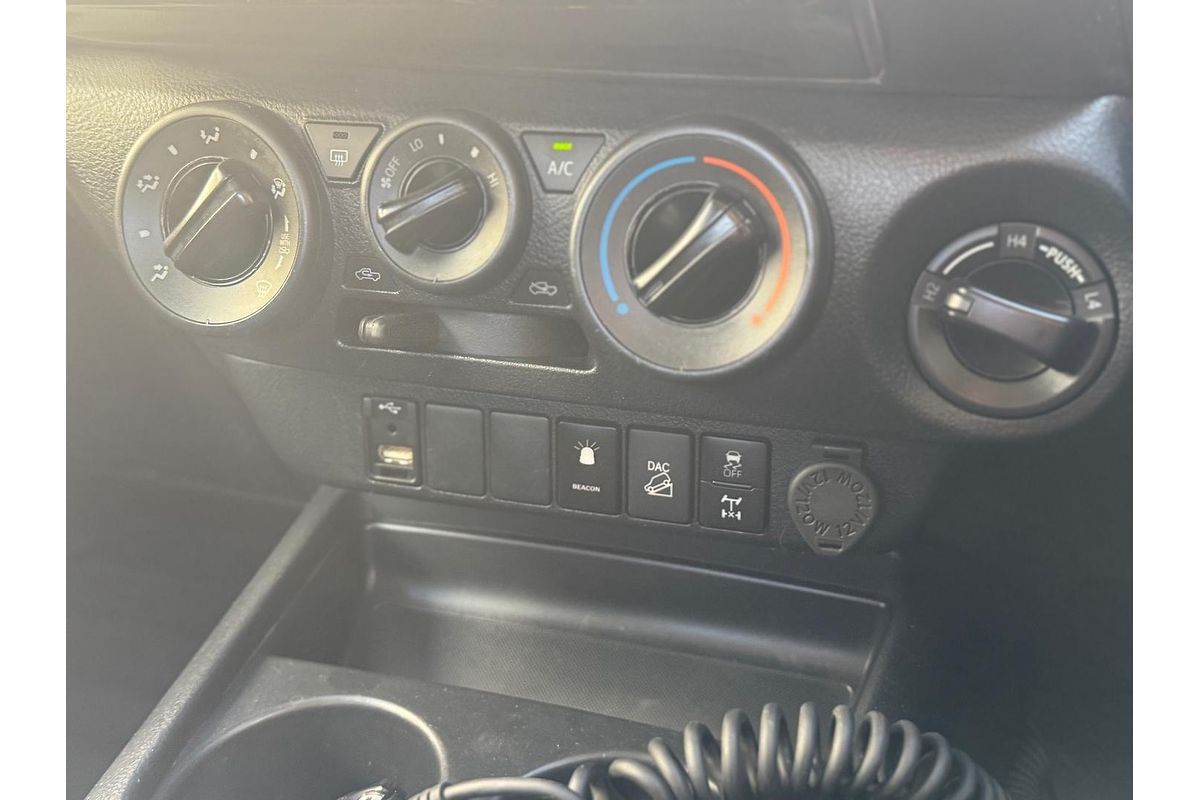 2020 Toyota Hilux SR GUN126R 4X4