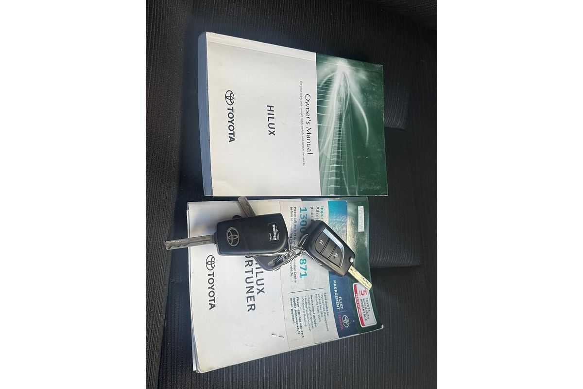 2020 Toyota Hilux SR GUN126R 4X4