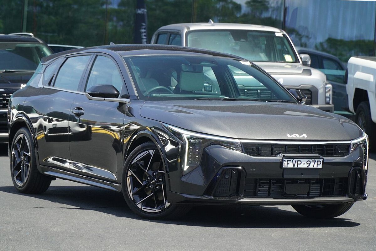 2025 Kia K4 GT-Line CL4m