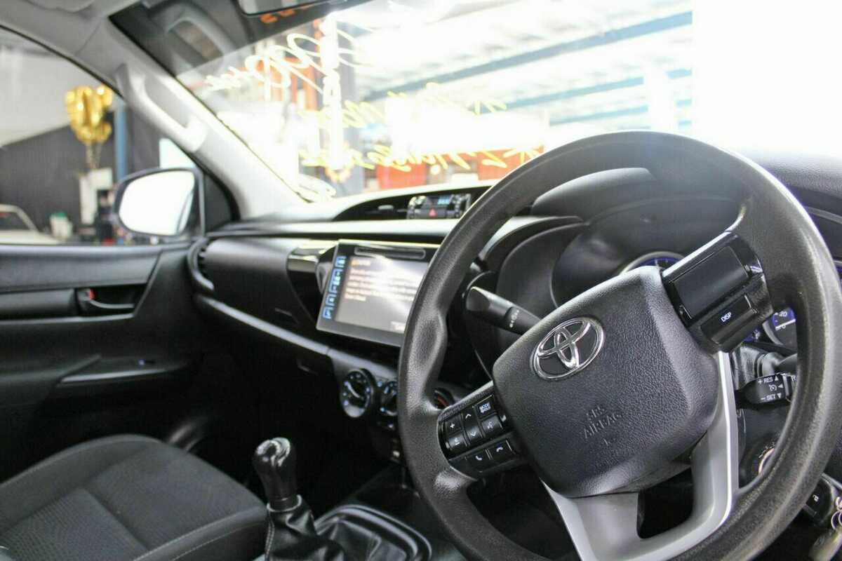 2016 Toyota Hilux SR GUN123R RWD