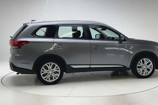 2019 Mitsubishi Outlander ES ZL thumb-8