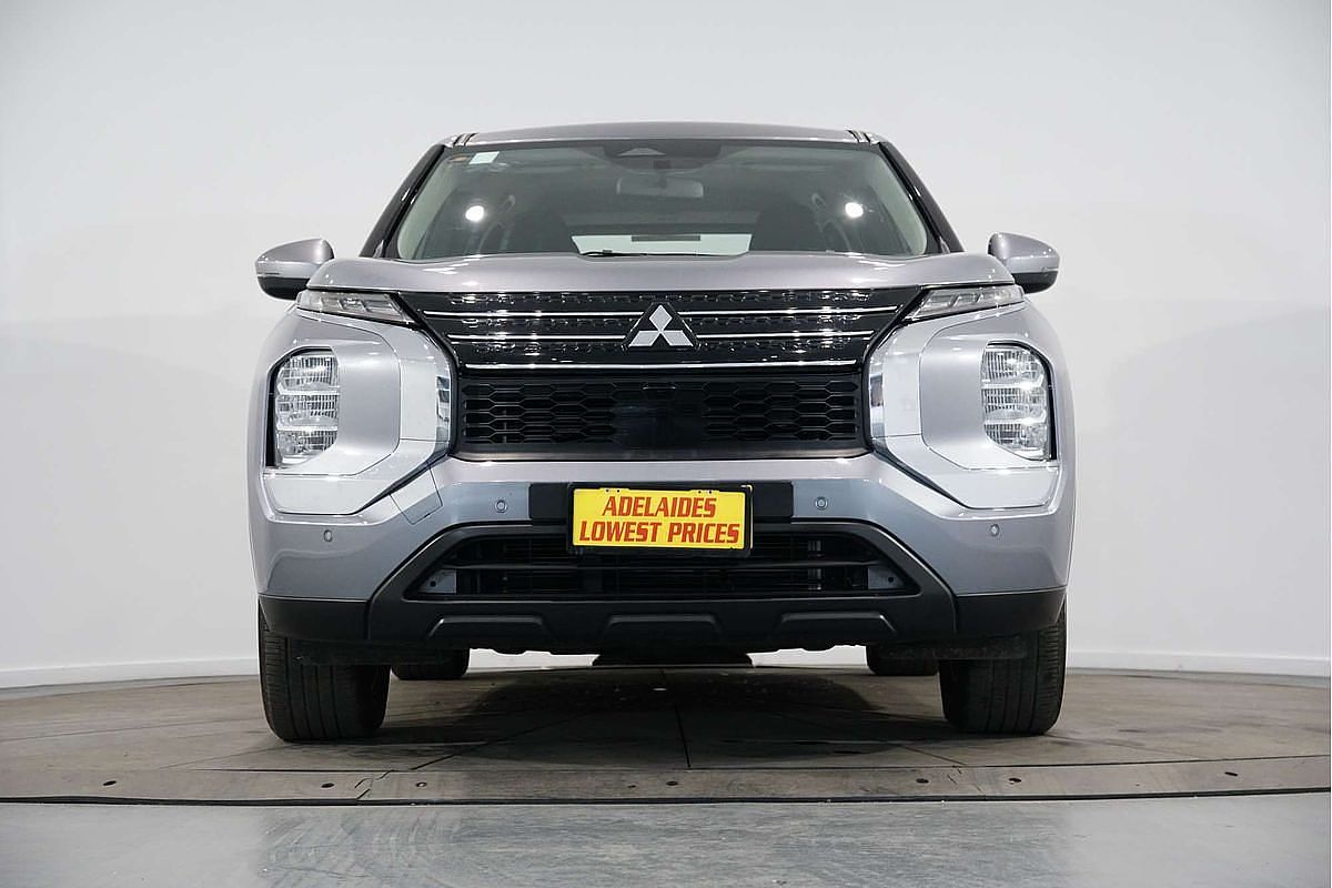 2023 Mitsubishi Outlander ES ZM