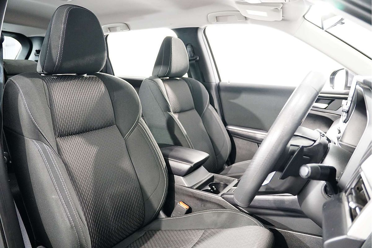 2023 Mitsubishi Outlander ES ZM