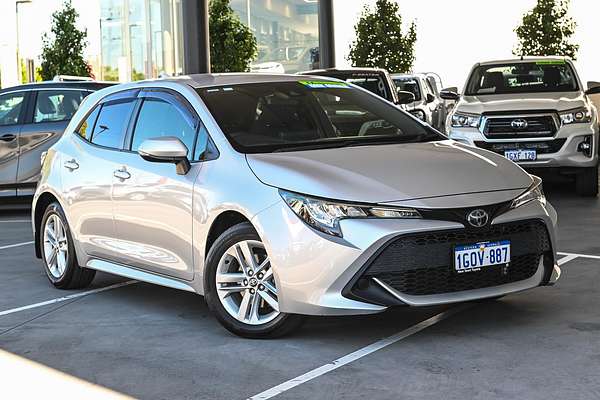 2018 Toyota COROLLA ASCENT SPORT MZEA12R