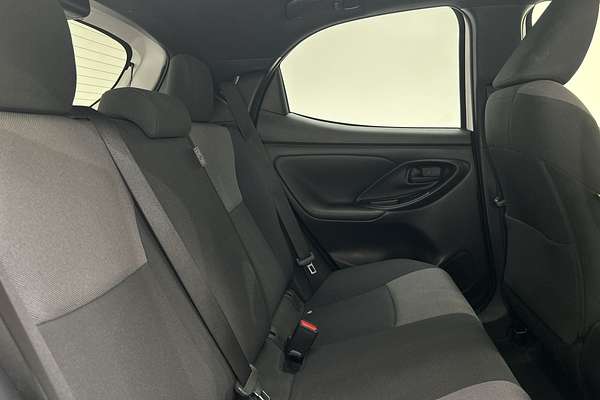 2024 Toyota Yaris SX MXPA10R thumb-11