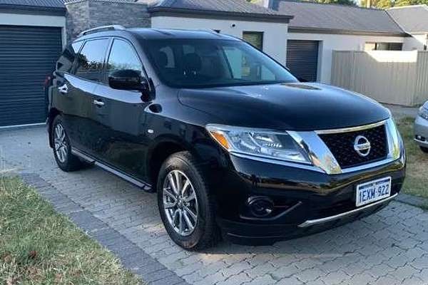 2016 Nissan Pathfinder ST R52