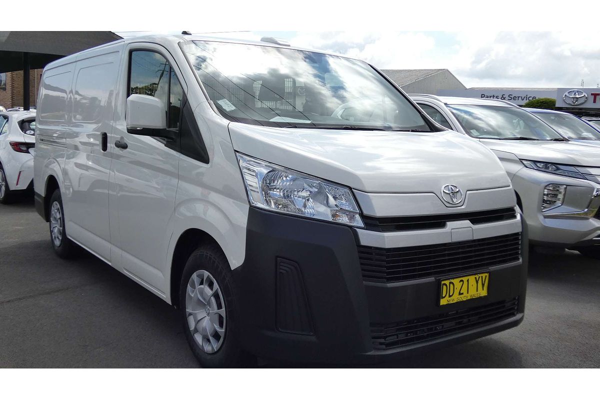 2022 Toyota Hiace  GDH300R LWB