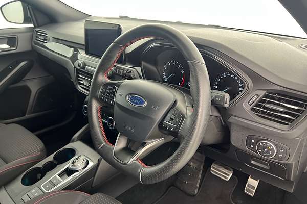 2019 Ford Focus ST-Line SA thumb-10
