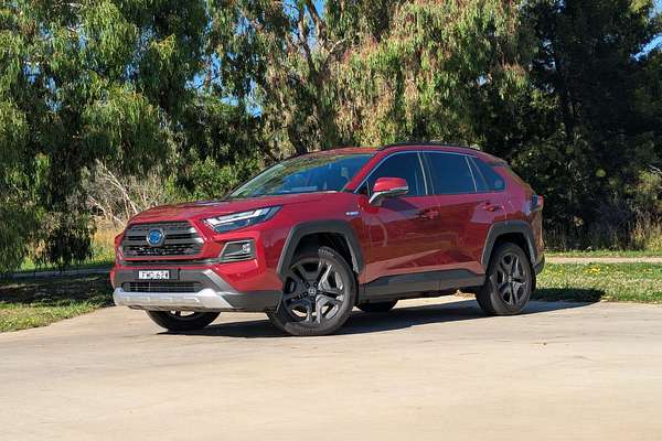 2024 Toyota RAV4 Edge AXAH54R