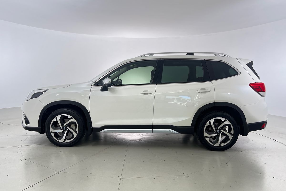 2022 Subaru Forester 2.5i-S S5