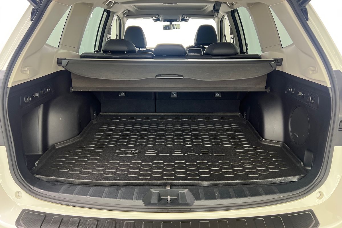 2022 Subaru Forester 2.5i-S S5