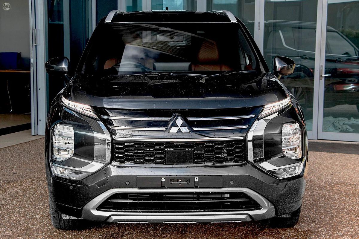 2025 Mitsubishi Outlander Exceed Tourer ZM