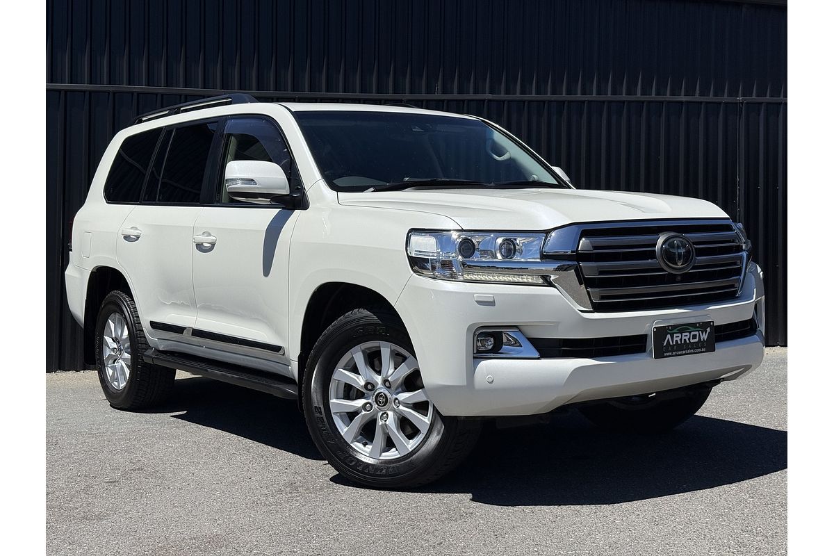 2017 Toyota Landcruiser Sahara URJ202R