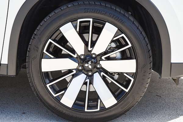 2025 Mitsubishi Outlander Aspire ZM thumb-3