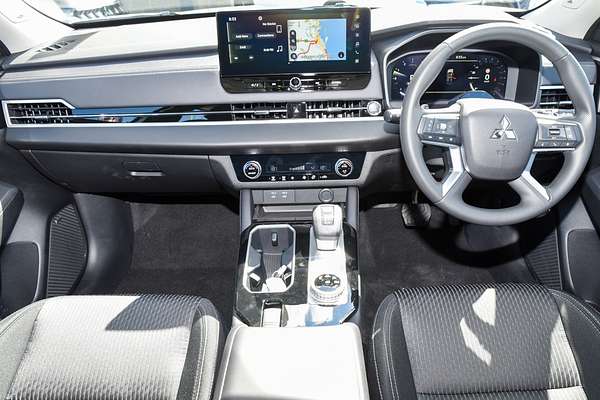 2025 Mitsubishi Outlander ES ZM thumb-16